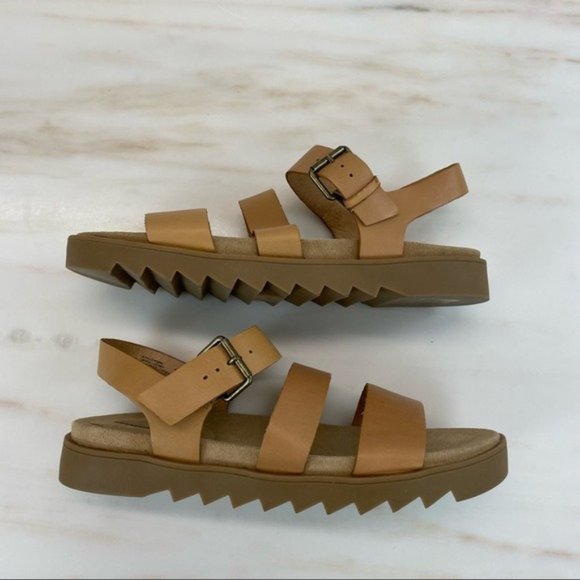 Madewell The Addie Sandal in Desert Camel - Picture 5 of 10